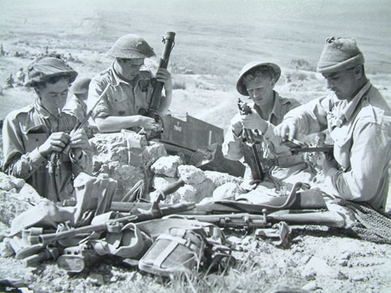 7th Argylls, Cleaning Weapons, April 1943